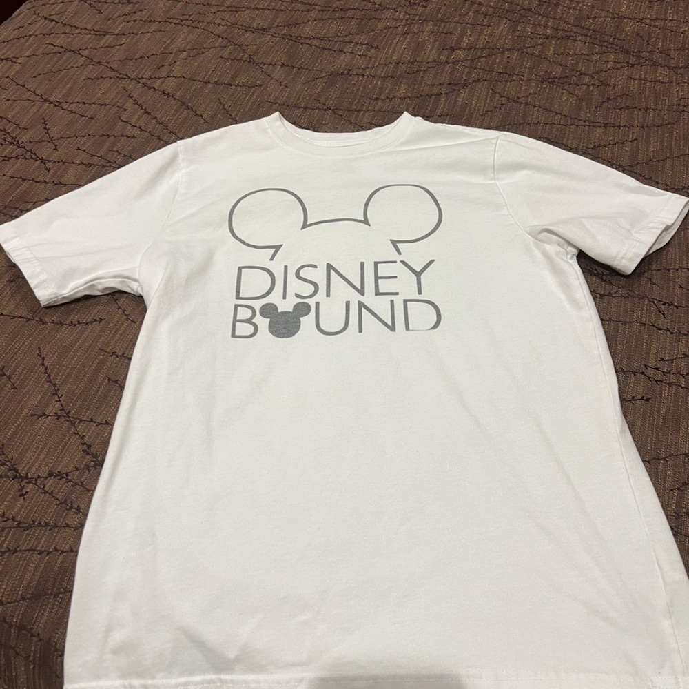 Disney Bound t-shirt, Wonder Nation, juniors size  XXL (18)